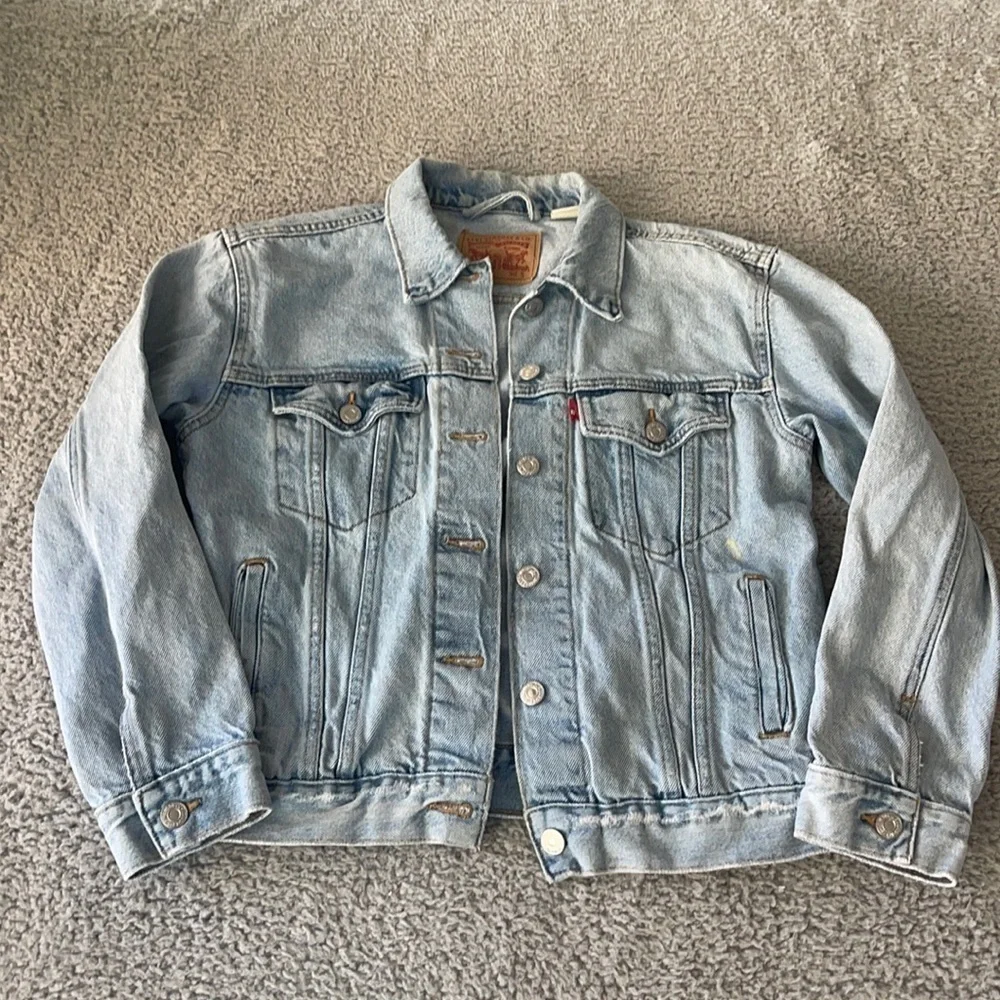 Levis Jacket Women XS Denim Blue Jean Coat Faded Light Wash size S